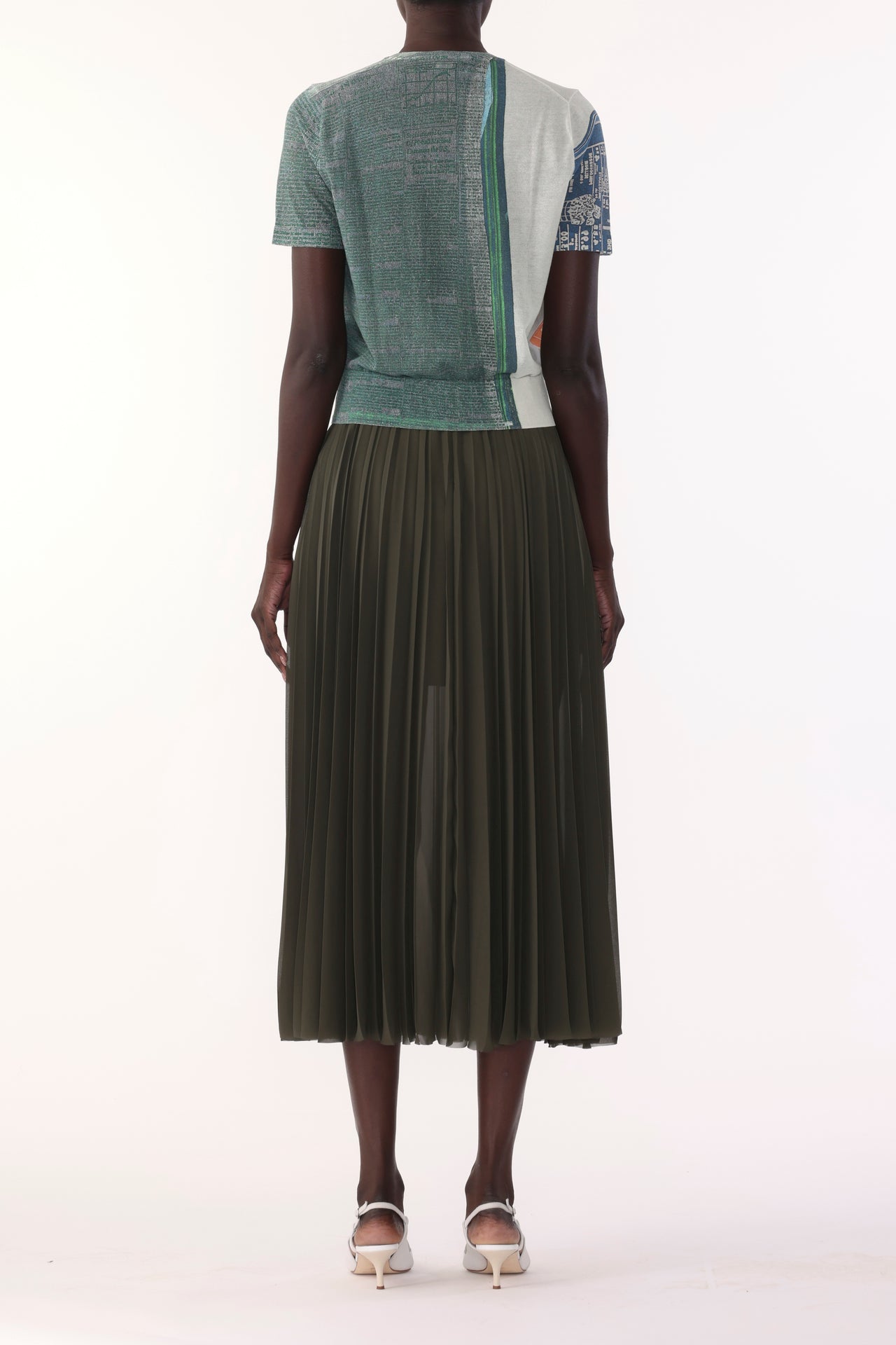 SHORT SLEEVE KNIT TOP WITH PLATTER ARTWORK BY ROBERT RAUSCHENBERG view 4