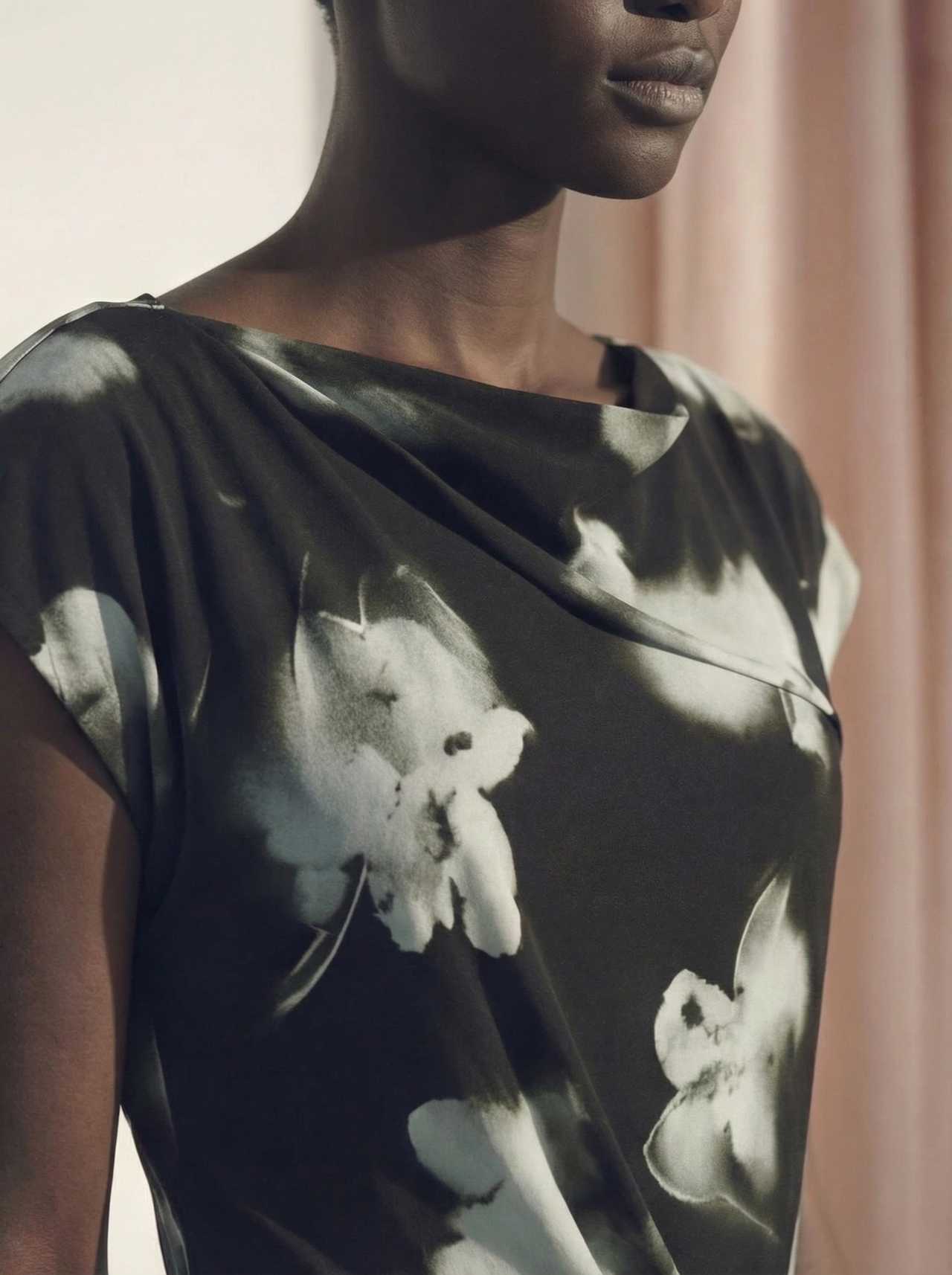 BLURRED FLORAL DRAPED JERSEY DRESS view 3
